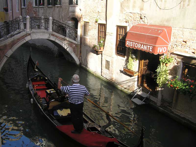 Venecia y sus canales Venecia y sus canales