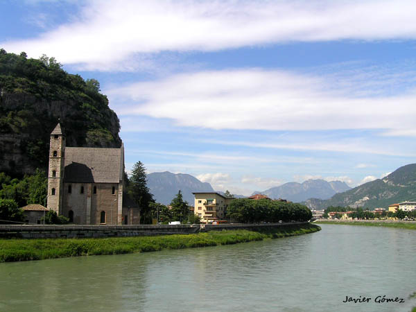 Río Adigio en Trento