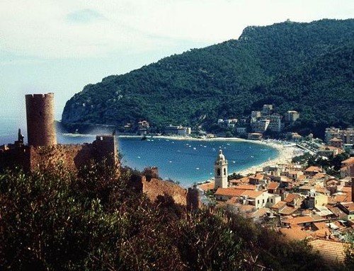 Noli, un pintoresco pueblo de Liguria