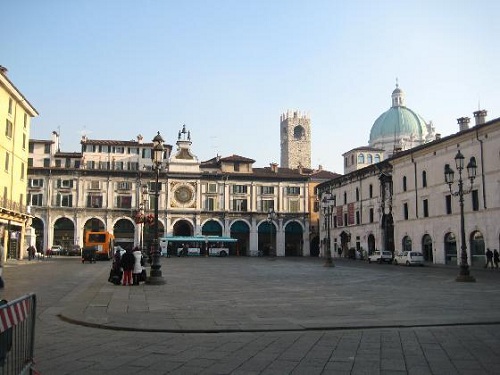 plazas en Brescia, Lombardia